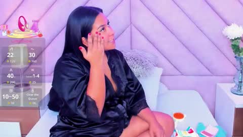   online show from November 1, 8:02 pm