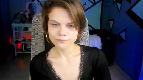 Snapshot of elliemurler chatting on October 23, 1:17 pm elliemurler online show from October 23, 1:17 pm