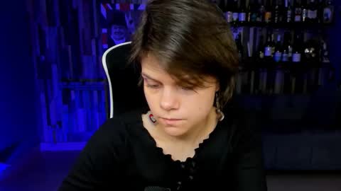 Snapshot of elliemurler chatting on September 19, 9:08 am elliemurler online show from September 19, 9:08 am