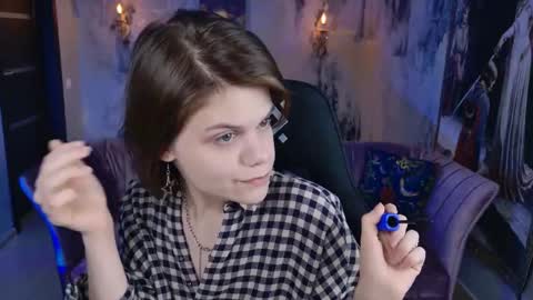 Snapshot of elliemurler chatting on October 27, 9:05 am elliemurler online show from October 27, 9:05 am