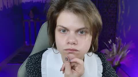 Snapshot of elliemurler chatting on September 23, 9:18 am elliemurler online show from September 23, 9:18 am