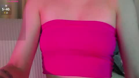 ellierough online show from August 1, 7:38 pm