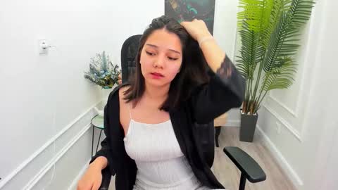 ellievensda online show from October 3, 8:36 pm