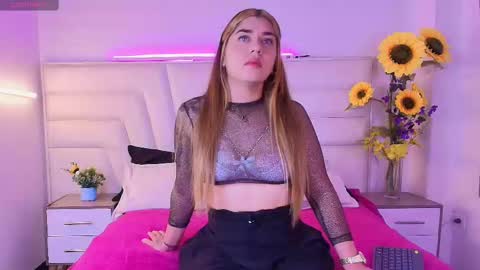 Elly Astown online show from October 3, 1:16 pm