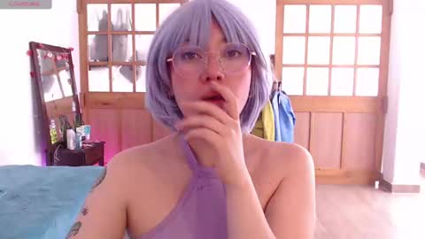 Snapshot of elly_uwuw chatting on December 6, 6:49 pm Emy Castro online show from December 6, 6:49 pm