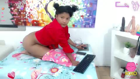 Elly online show from October 15, 10:45 pm