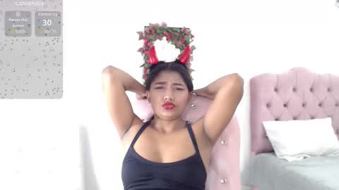 Elly online show from December 11, 8:28 pm