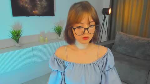 Elly online show from January 17, 1:35 pm