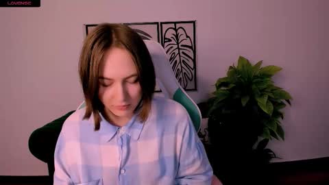 Snapshot of elma_lily chatting on October 11, 6:29 am elma_lily online show from October 11, 6:29 am