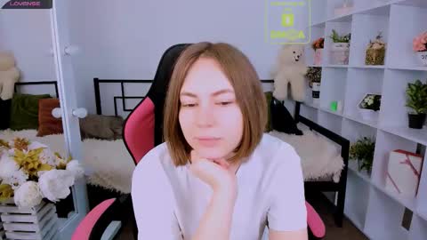 Snapshot of elma_lily chatting on November 1, 7:12 am elma_lily online show from November 1, 7:12 am