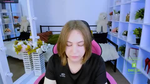 Snapshot of elma_lily chatting on October 25, 6:54 am elma_lily online show from October 25, 6:54 am