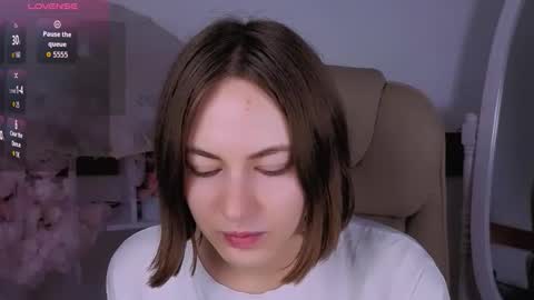 Snapshot of elma_lily chatting on October 31, 7:12 am elma_lily online show from October 31, 7:12 am