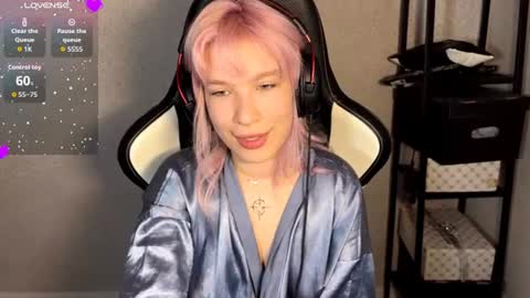 Pink online show from July 2, 5:08 pm
