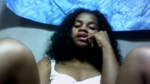 elodie228680 online show from June 5, 7:03 am
