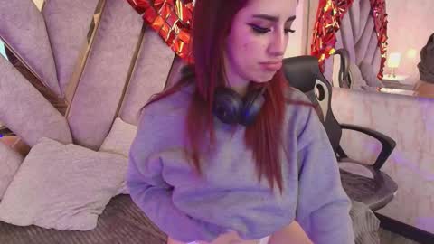 Elodie  online show from March 3, 1:17 pm