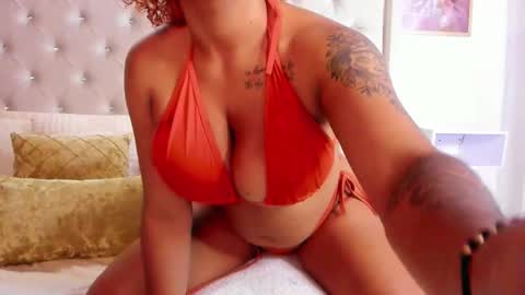 Snapshot of eloisa_cleavage_ chatting on October 30, 10:49 am Maya online show from October 30, 10:49 am