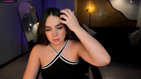 ELOISA OLIVERO online show from December 19, 7:17 pm