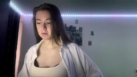 eloiscolins online show from May 29, 8:12 am