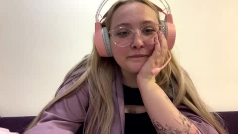 Katie online show from May 1, 2:31 pm