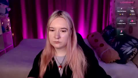 Snapshot of elovinora chatting on December 27, 8:39 pm Ela give me a thumbs up if you like it and this is important for the development of the account online show from December 27, 8:39 pm
