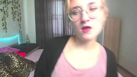 Elsa  online show from December 22, 7:11 am