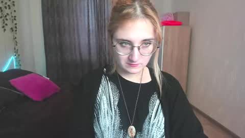 Elsa  online show from January 13, 3:23 am