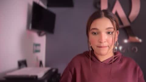  ELSA  online show from September 23, 8:07 pm