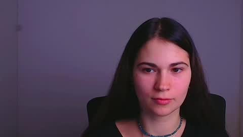 Elsa online show from December 7, 7:54 pm