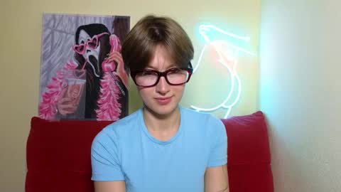 Snapshot of elsaangel chatting on September 18, 2:10 am elsaangel online show from September 18, 2:10 am