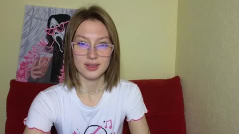 Snapshot of elsaangel chatting on December 18, 1:15 am elsaangel online show from December 18, 1:15 am