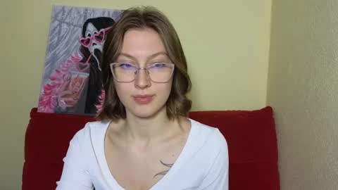 Snapshot of elsaangel chatting on December 7, 2:13 pm elsaangel online show from December 7, 2:13 pm