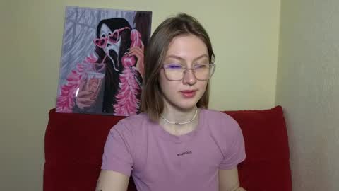 Snapshot of elsaangel chatting on February 2, 3:32 am elsaangel online show from February 2, 3:32 am
