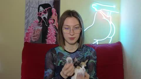 Snapshot of elsaangel chatting on February 14, 4:58 am elsaangel online show from February 14, 4:58 am