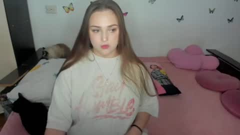 Elsa online show from July 30, 9:04 pm