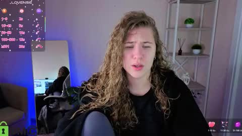 Elsie online show from December 14, 1:00 am