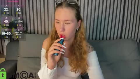 Elsie online show from October 3, 1:22 am