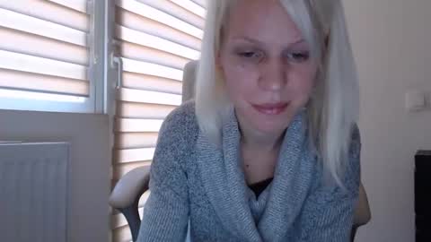 Snapshot of elssa_rush chatting on October 13, 9:56 am elssa_rush online show from October 13, 9:56 am