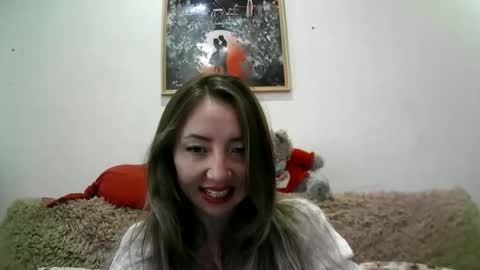 Snapshot of elvinasweet chatting on October 27, 6:09 am ElvinaSweet online show from October 27, 6:09 am