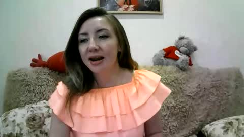 Snapshot of elvinasweet chatting on October 16, 6:05 am ElvinaSweet online show from October 16, 6:05 am