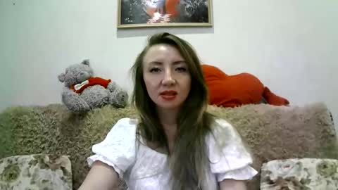 Snapshot of elvinasweet chatting on October 17, 6:27 am ElvinaSweet online show from October 17, 6:27 am