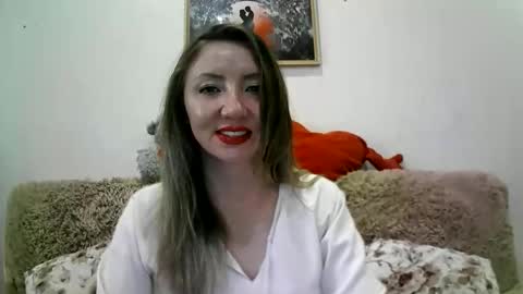 Snapshot of elvinasweet chatting on October 6, 5:57 am ElvinaSweet online show from October 6, 5:57 am