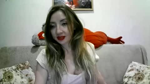 Snapshot of elvinasweet chatting on September 25, 2:21 am ElvinaSweet online show from September 25, 2:21 am