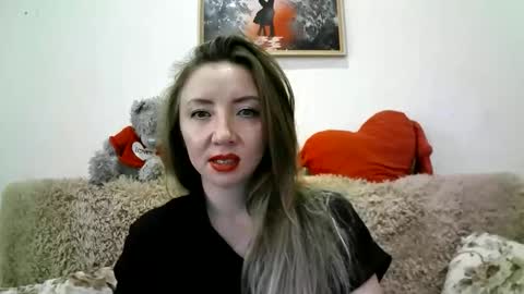 Snapshot of elvinasweet chatting on October 15, 5:54 am ElvinaSweet online show from October 15, 5:54 am