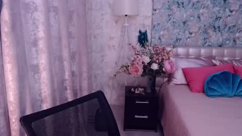 ElvingBells online show from December 18, 10:19 am