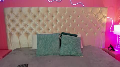 Ely online show from October 15, 11:57 am