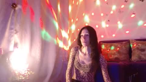 Elisa online show from February 17, 6:51 pm