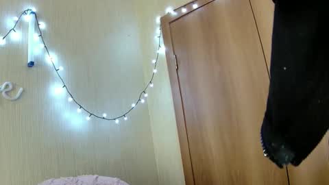 Elza Kom online show from April 12, 8:17 am