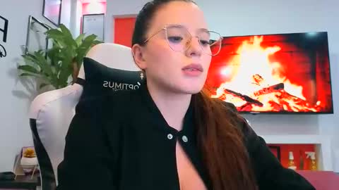 Estefany Martinez Acua INSTAGRAM ema 04oficial online show from October 16, 7:49 pm