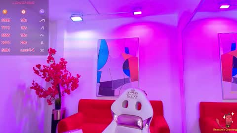 Snapshot of ema_louisx chatting on October 3, 12:32 pm Ema louisx online show from October 3, 12:32 pm