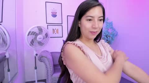 Ema louisx  online show from December 11, 12:23 pm